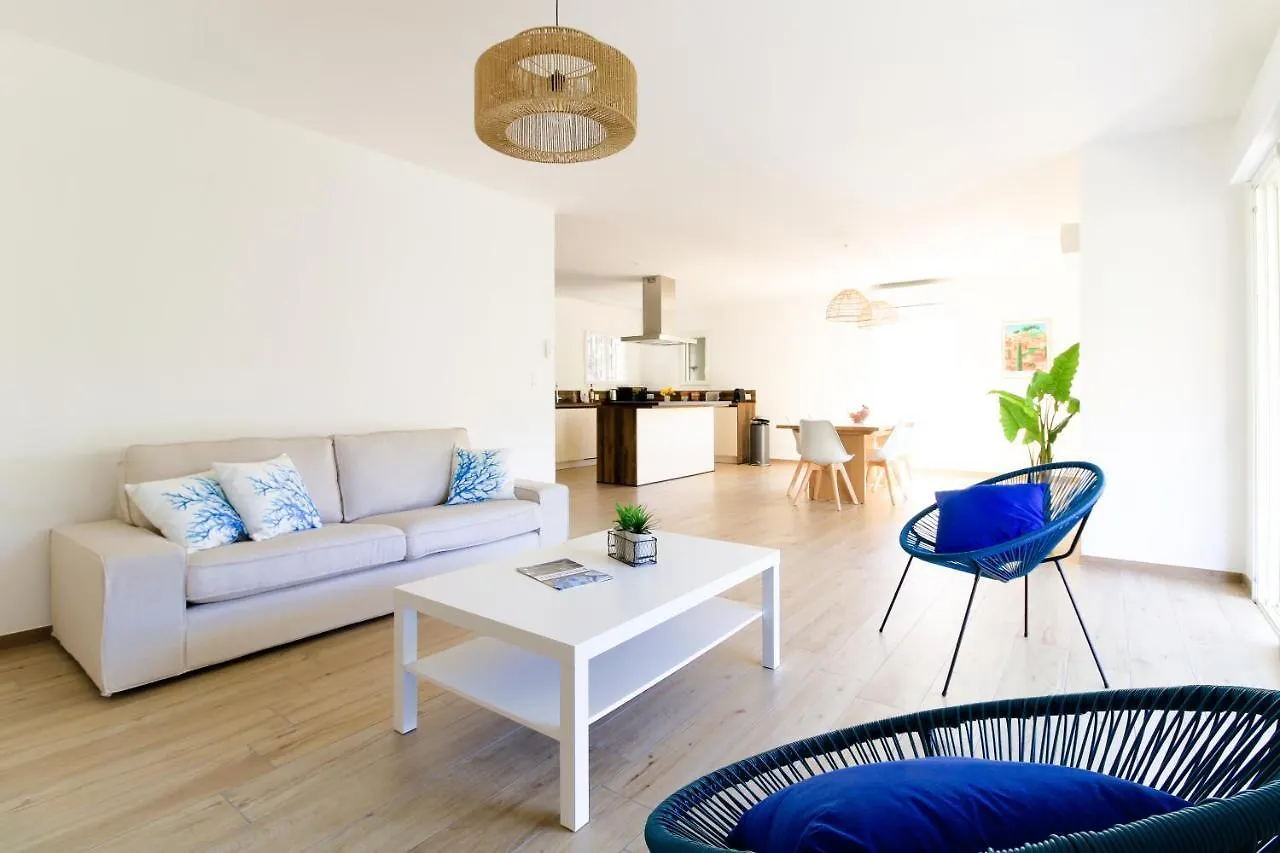 Villa Entre Rose Et Pins A Bormes-Les-Mimosas 4 Etoiles - Roses&Pins